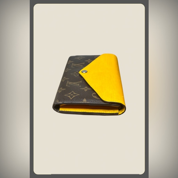 Louis Vuitton Marie Roulon Monogram Epi  Wallet - Picture 4 of 8
